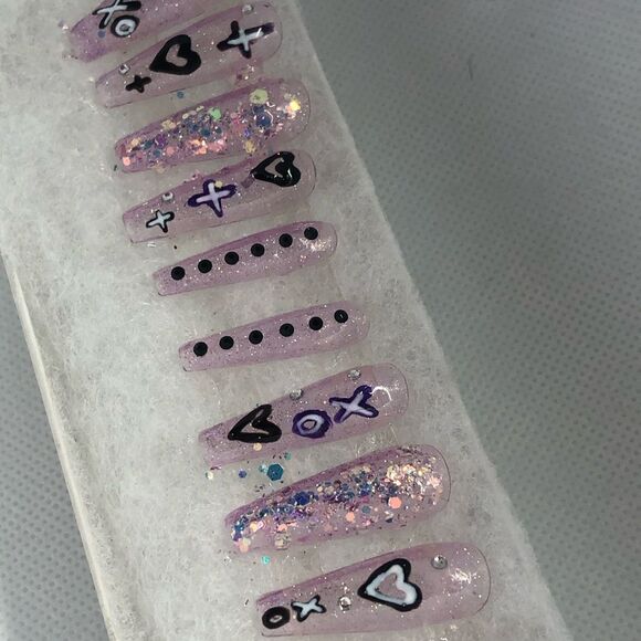 Purple black heart press on nails - Picture 1 of 8